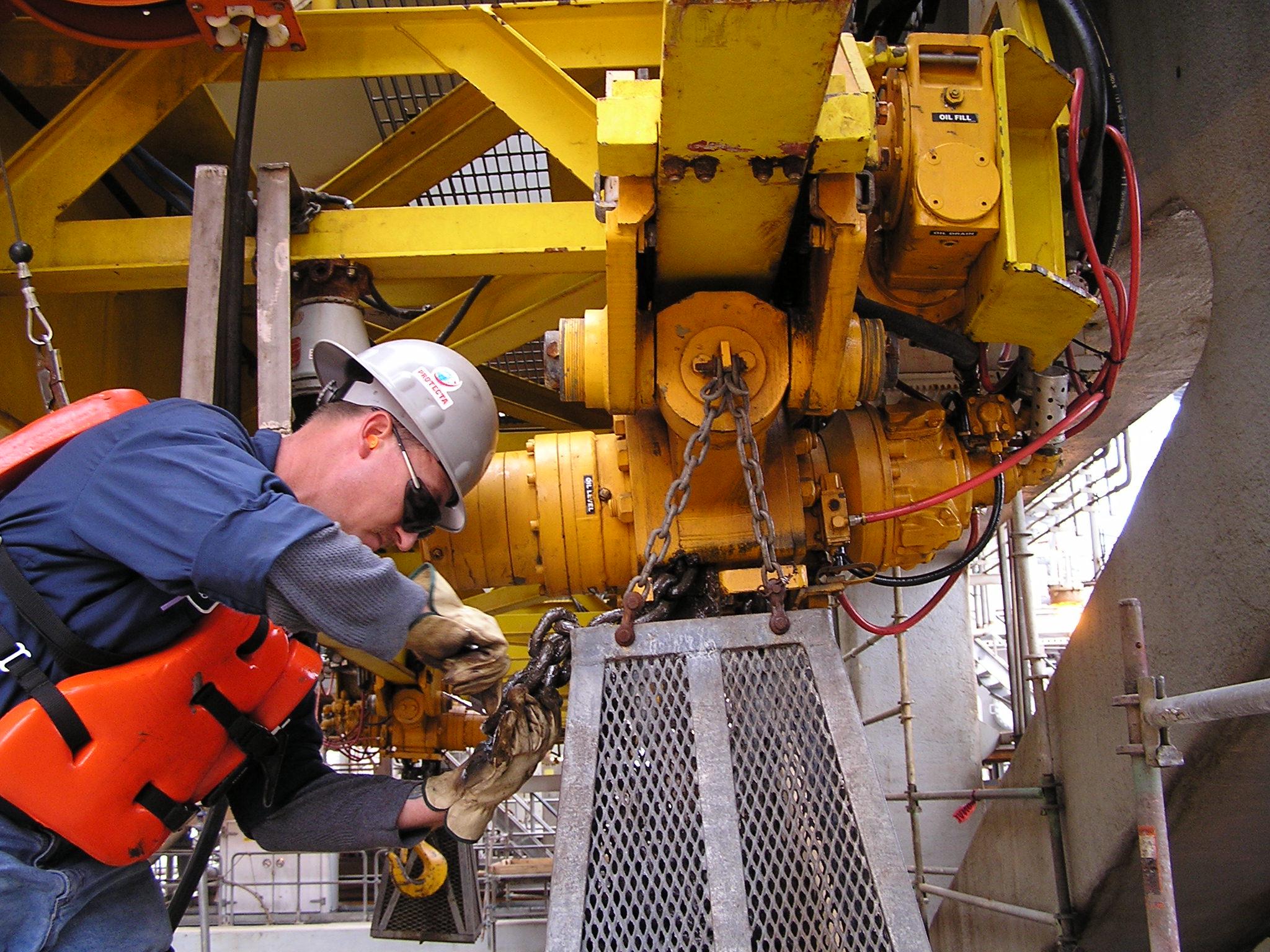 Lifting equipment inspection photo from the original website